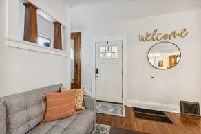 Stunning historic 3br across from Toledo Hospital! - Image 4