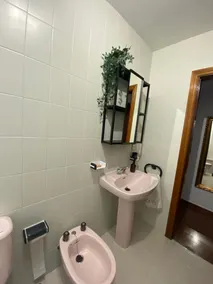 New and cozy apartment in center town - Image 4