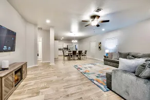Serene retreat with breathtaking views. - Image 2