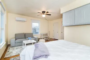 Romantic & Charming Home w/foosball walk downtown - Image 3