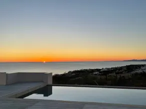 Stunning Home with Incredible Views - Image 5