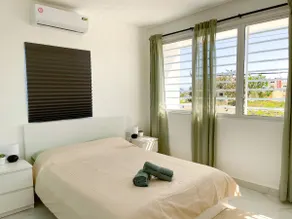 3min from Beach, Modern 3BD/3.5BA, Private Pool + A/C - Image 5