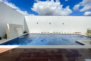 3min from Beach, Modern 3BD/3.5BA, Private Pool + A/C - Image 2