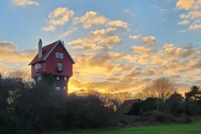 The House in the Clouds - Image 3