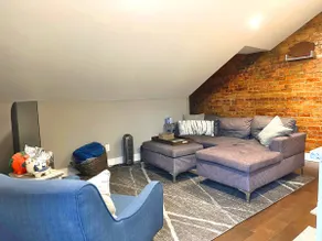 The Eagle's Nest: Modern, Cozy Apartment - Image 3