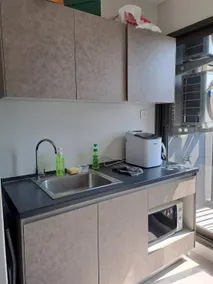 Riverside condo room - Image 4