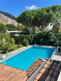Portion of a villa within walking distance of Mondello. - Image 3