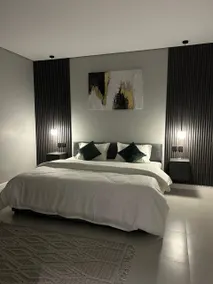Modern design aparthotel - Image 2