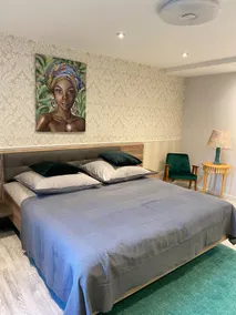 Apartment 4 - Image 1