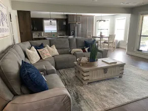Family Fun Home on the River: Dogs Welcome - Image 4