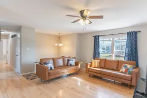 Nice home -safe & quiet - 4 BR 2.5 B -6 Queen beds - Image 2