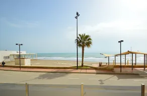 Fuengirola. Beachfront. 2 bedrooms. - Image 2