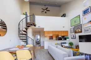 Cozy 2BR condo w/ valley views - Image 5