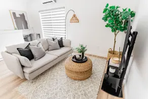 Riverview Health | Trendy Area | Free Parking - Image 3
