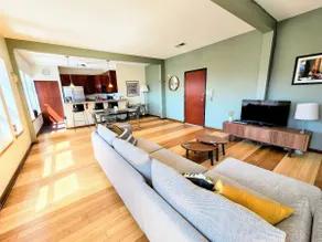 The Juke: Spacious condo in the heart of the eclectic Mass Ave! - Image 2