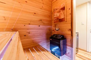 Hot tub * Sauna * Home theater * Game Room * Views - Image 3