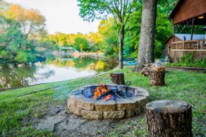Hideaway Lodge On Cedar Creek Lake - Image 5