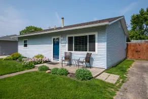 Home in Xenia - Image 2