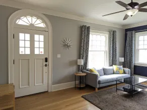 Bright and Elegant Historic Hyde Park Home - Image 5