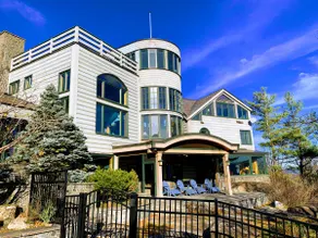 Mountaintop mansion on 2000 acre preserve - Image 3