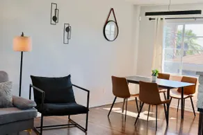 Modern La Cresta - Image 2