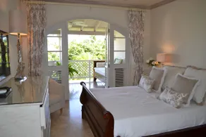 Luxury Penthouse with Terrace on Sugar Hill Estate - Image 5