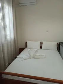 Nikolas House - Image 4