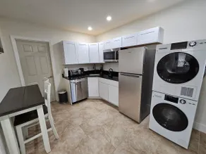 1-Bedroom Apt-9W1 20-Minuite To Downtown Boston - Image 4