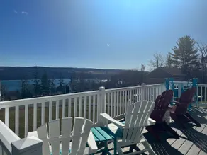 Seneca Summit: Lake view, private road - Image 2