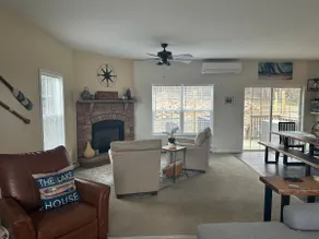 Seneca Summit: Lake view, private road - Image 3