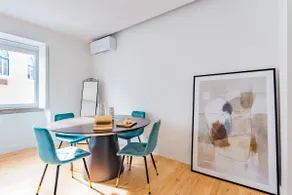 2BR Chic&Bright with 120sqm. in Campo de Ourique - Image 2
