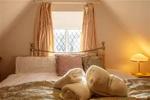 Cute cottage for short getaway - Image 5