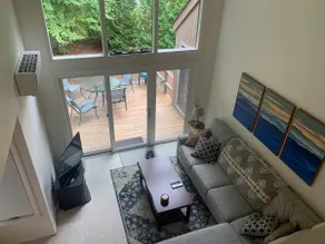 Experience lake life! Beautiful, light-filled Grantham condo near Lake Sunapee - Image 3