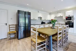 4 Bed Luxury Durham Dales House - Image 4