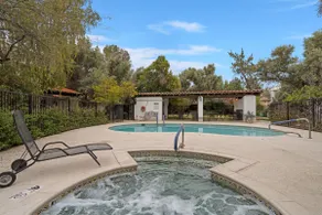 2BR | 2 Miles to UofA & Downtown/pool&hot tub - Image 5