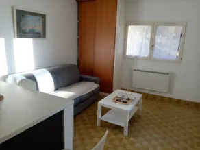 Comfortable apartment with large terrace and lake view - Image 4