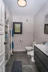 *New* - Private & Spacious for 8 - Image 4