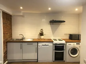 Center, Entire flat, King & Sofabed, EVCP, Parking - Image 2