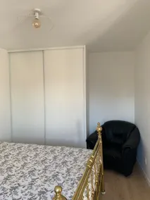 Apartment near Paris - Image 4