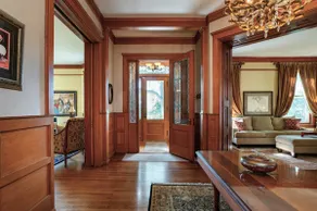 Best Location! Walk, Shop & Eat on Summit, Grand & Selby; Sleeps 15! - Image 2