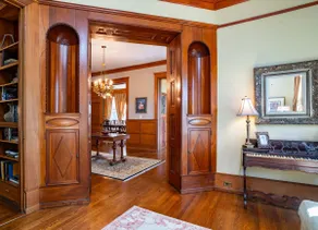 Best Location! Walk, Shop & Eat on Summit, Grand & Selby; Sleeps 15! - Image 3