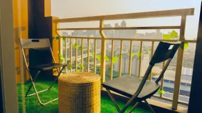 Kapitolyo Retreat: Modern Flat facing BGC Skyline - Image 4