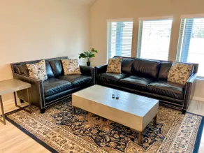 4-BR Getaway Ideal for Families - Image 2