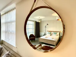 Beautiful Couples Retreat - FREE Parking & WiFi - Image 3