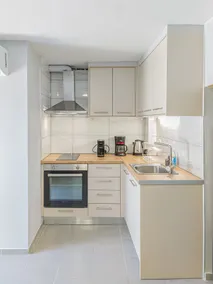 Comfy apartment with small private pool, Fiber internet and private parking - Image 3