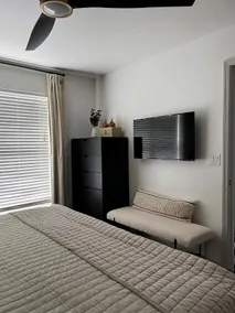Midtown Comfort in the Heart of Gator Nation - Image 4