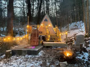 Tiny glamping cabin with mineral spring hot tub - Image 2