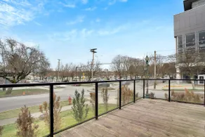Upscale Apartment with Patio - Mount Pleasant - Image 3