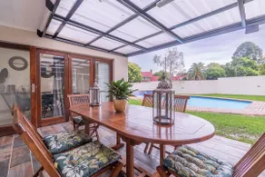 3Bed Home 10min from Airport,Pool, Beautiful, Safe - Image 2
