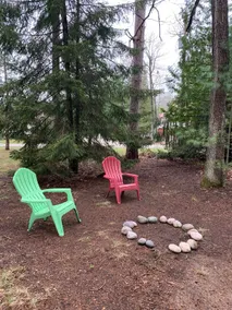 Little Red Cottage in the Woods - Image 5
